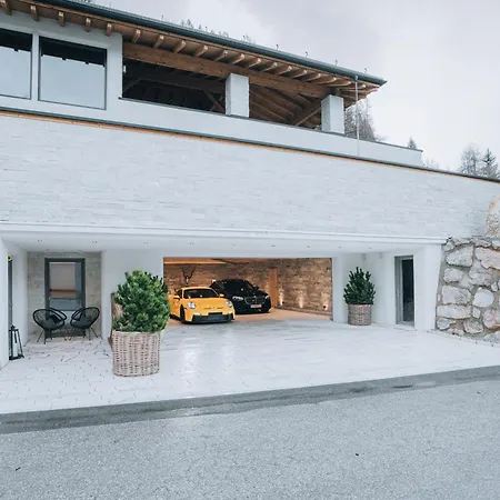 Tauernflair Premium Bergkristall Апартаменты *