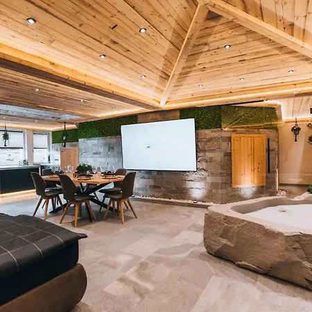 Tauernflair Premium Bergkristall アパート